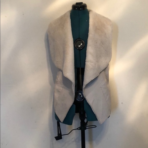 Arden B. Winter white Faux Fur shearling vest - Picture 1 of 7